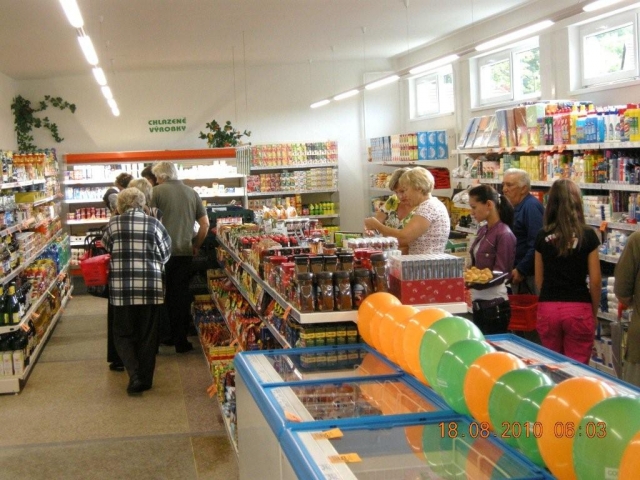 Prodejna v Bystřici pod Lopeníkem
