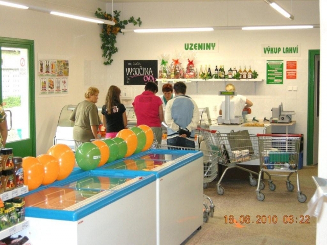Prodejna v Bystřici pod Lopeníkem